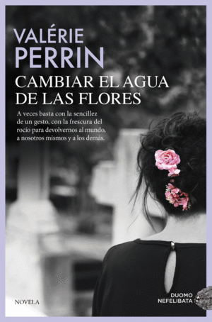 VIOLETTE   CAMBIAR EL AGUA DE LAS FLORES